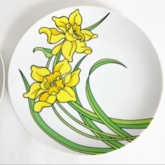 Fitz and Floyd Variations Daffodils 2 plates & 2 mugs set 1979 vintage - Picture 6 of 14